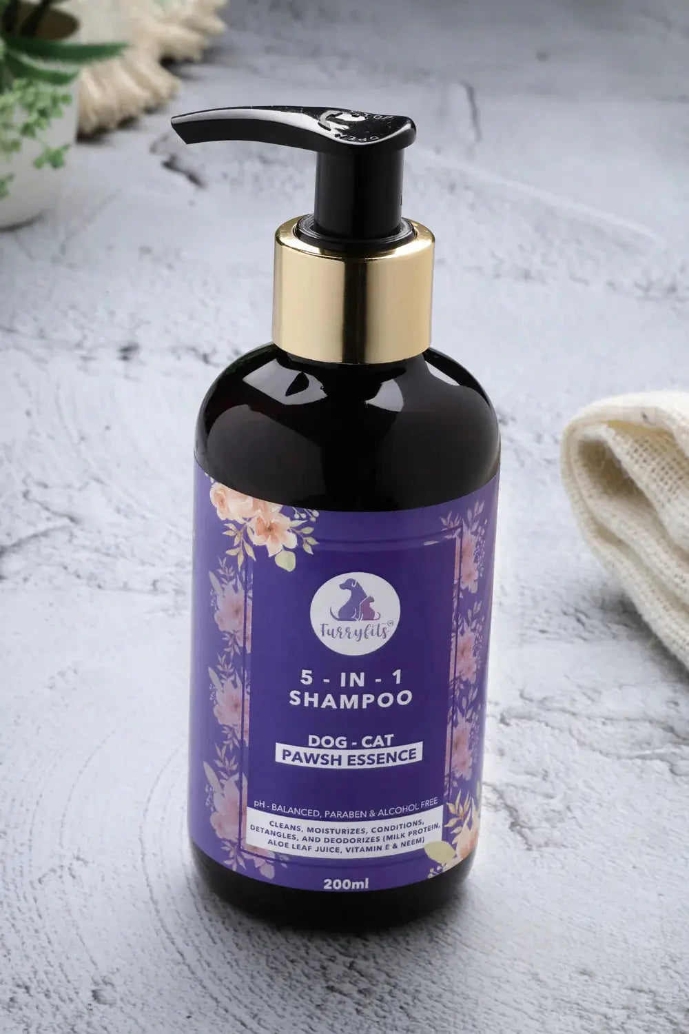 image of Vet-approved 5-in-1 dog and cat shampoo – Petspalz