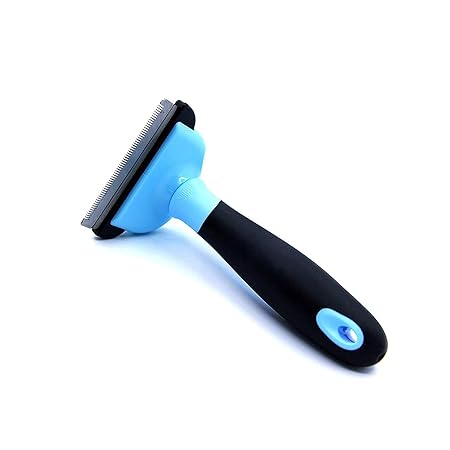 Professional deshedding tool reduces shedding by 95%